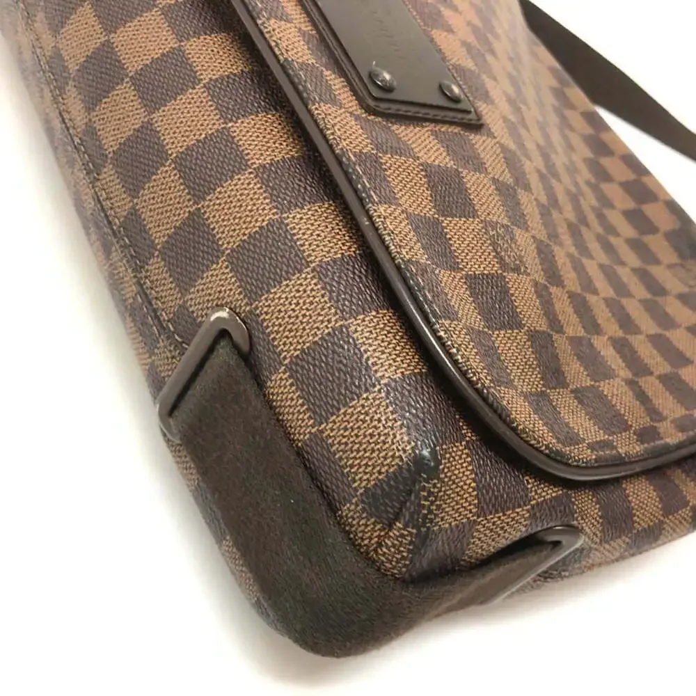 LOUIS VUITTON Brown Damier Canvas Messenger Shoulder Bag